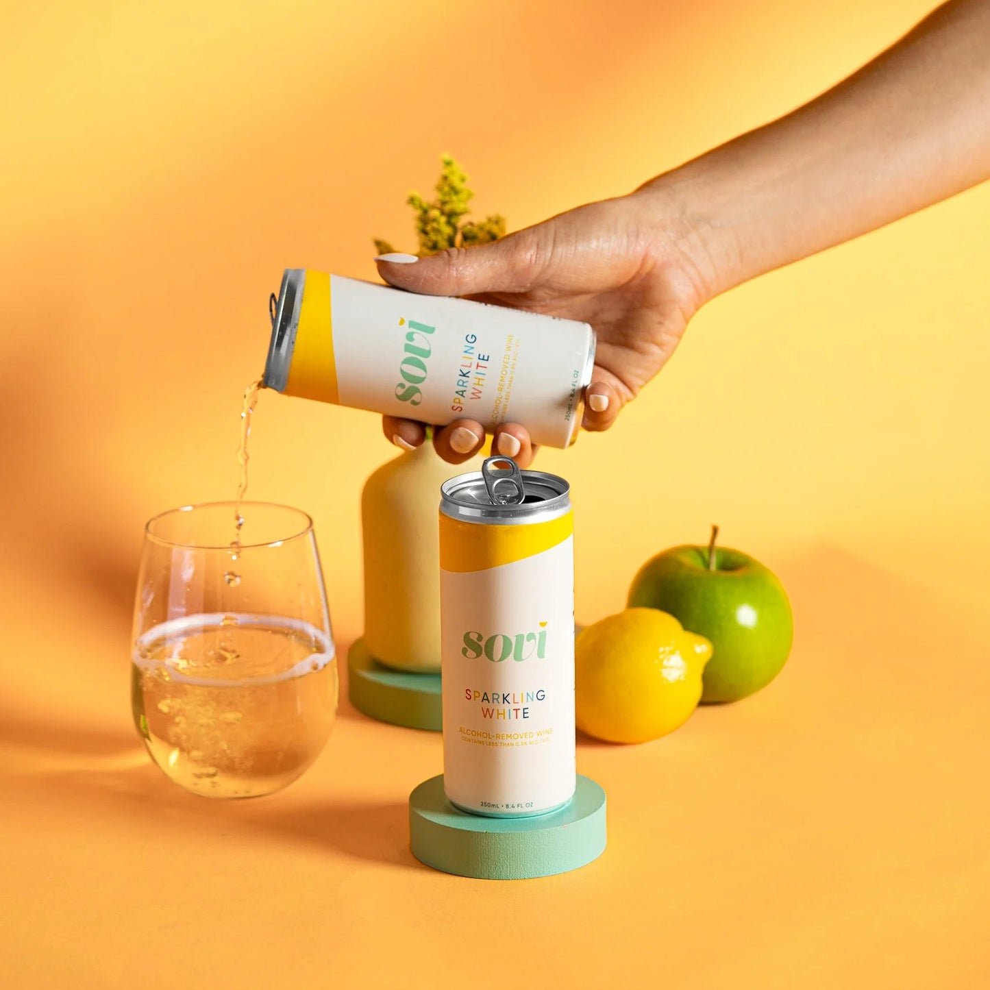 Sovi Non-Alcoholic Sparkling White | Can